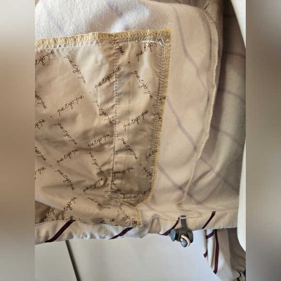 686 Smarty Cream and Maroon Striped Jacket. Size Large - Picture 9 of 14